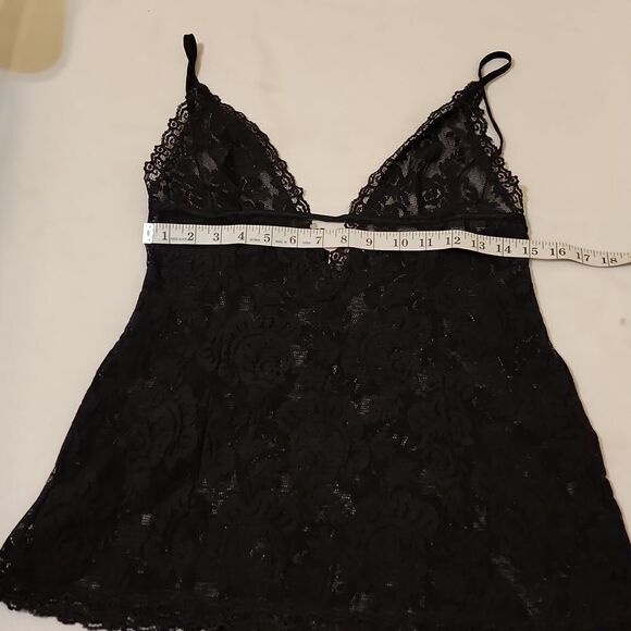 VICTORIAS SECRET black sheer lace chemise top SZ M women's - Picture 4 of 7